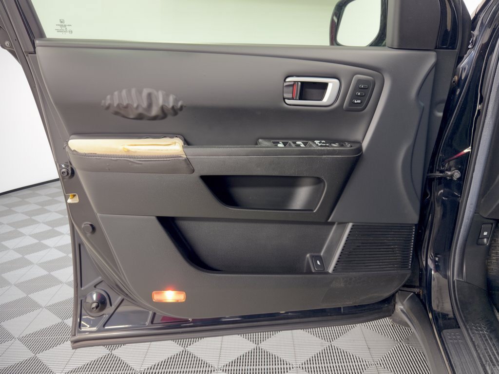Used 2012 Honda Pilot Touring image 14
