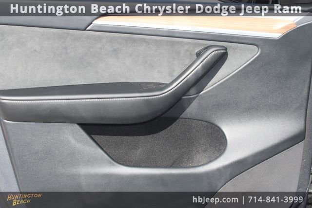 Used 2023 Tesla Model Y Long Range image 9