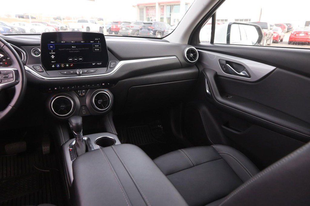 Used 2024 Chevrolet Blazer LT image 25