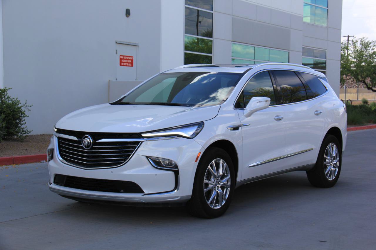 Used 2024 Buick Enclave Essence FWD image 7