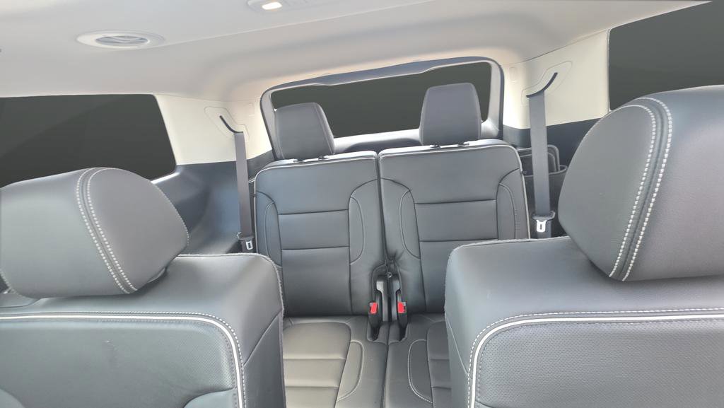 Used 2021 GMC Acadia Denali w/ Trailering Package AWD/4WD image 11