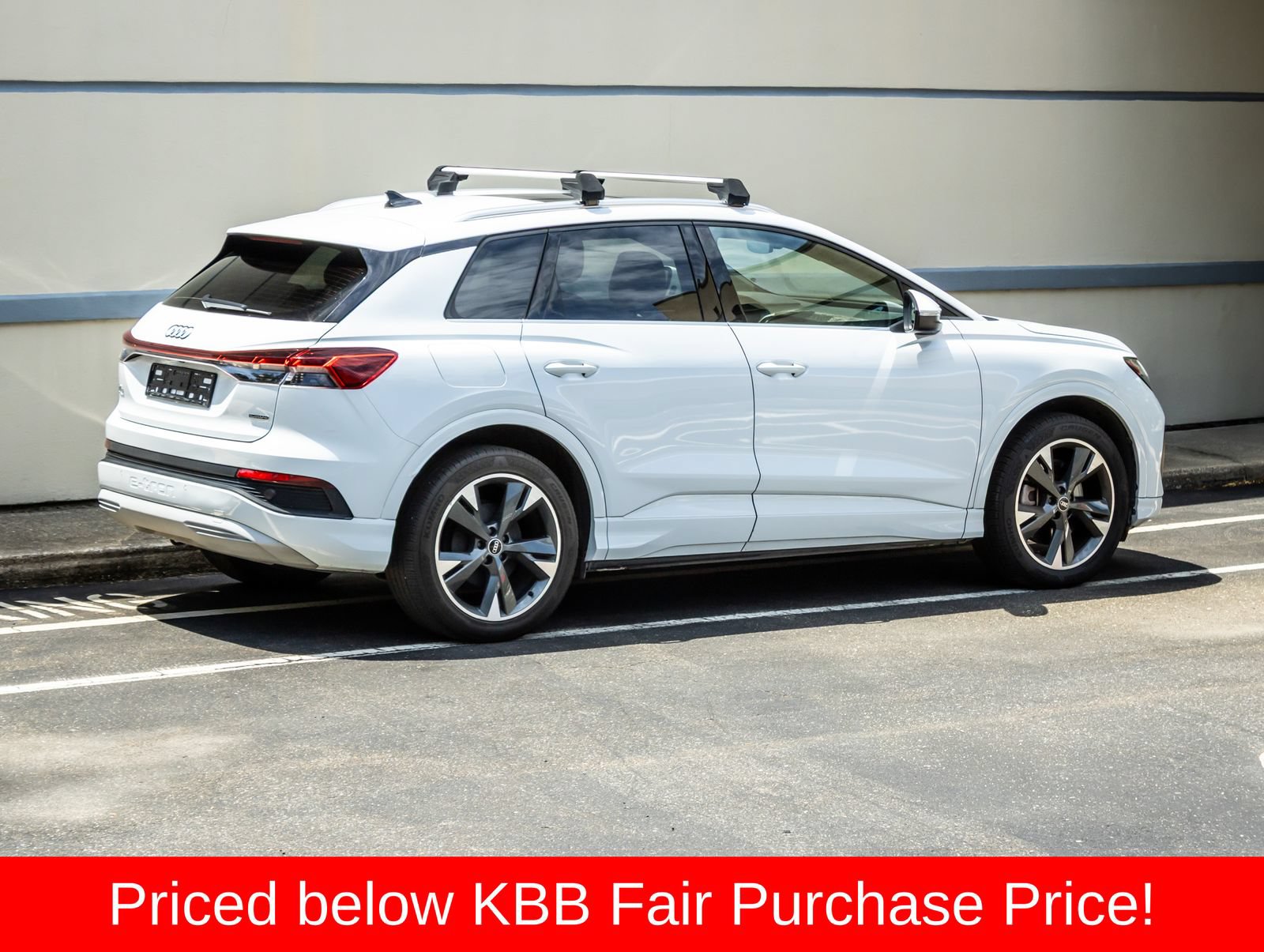 Used 2022 Audi Q4 e-tron Premium Plus AWD/4WD image 8