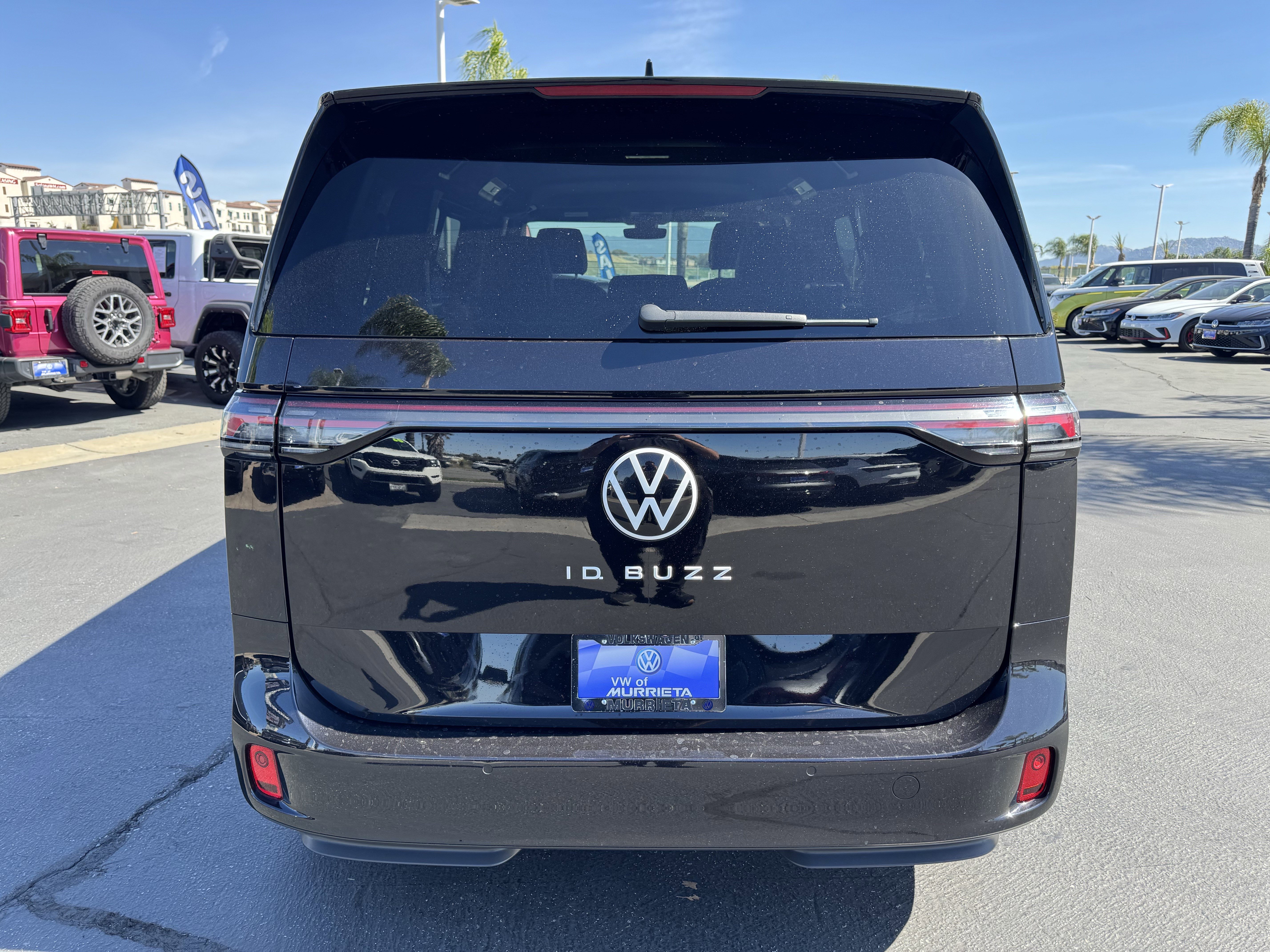 Used 2025 Volkswagen ID. Buzz Pro S image 9