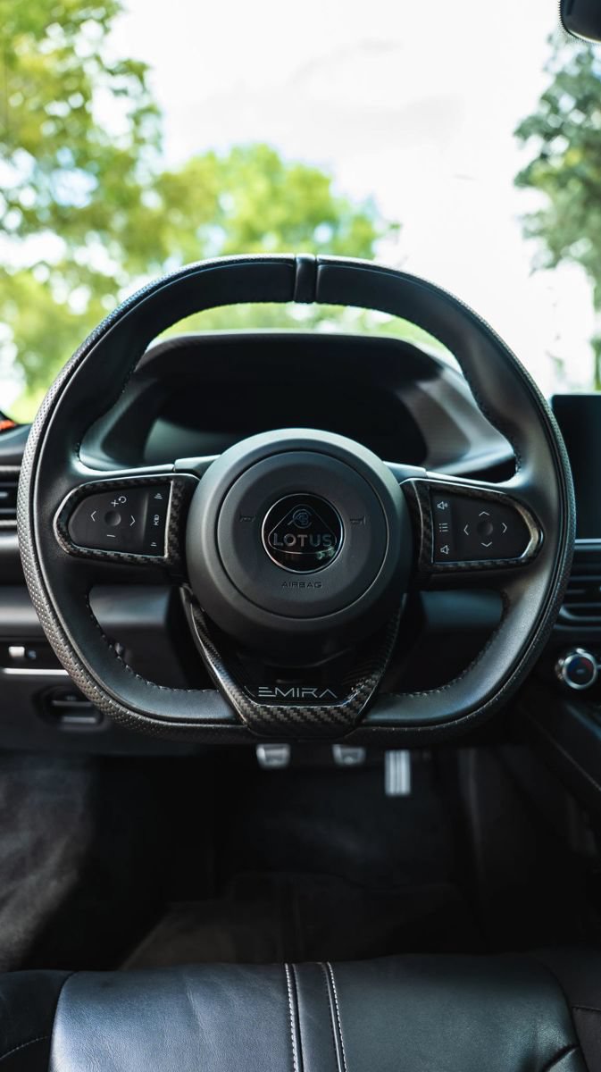 Used 2025 Lotus Emira RWD image 21