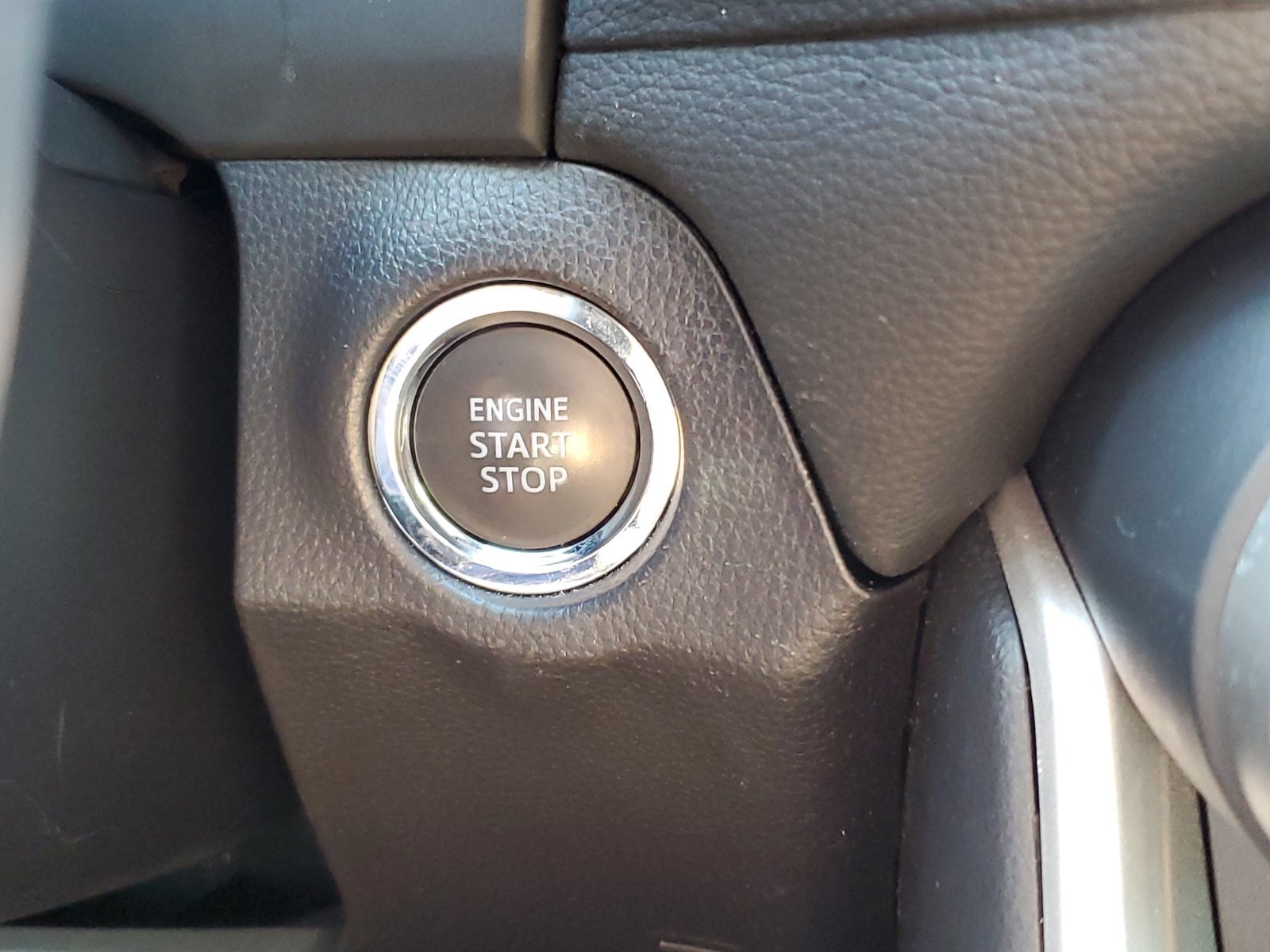 Certified 2025 Toyota RAV4 XLE w/ Convenience Package AWD/4WD image 30