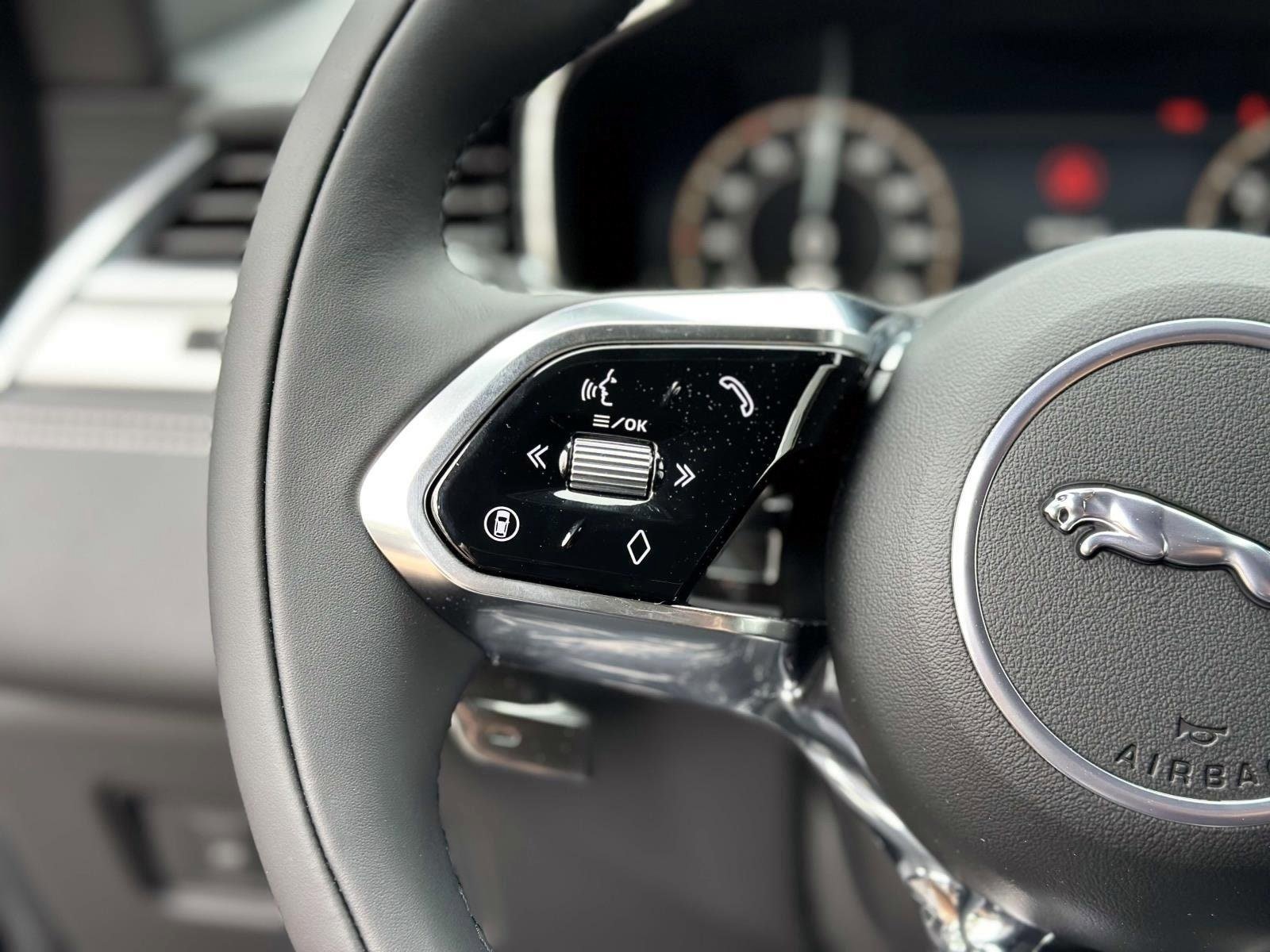New 2026 Jaguar F-PACE R-Dynamic S AWD/4WD image 23