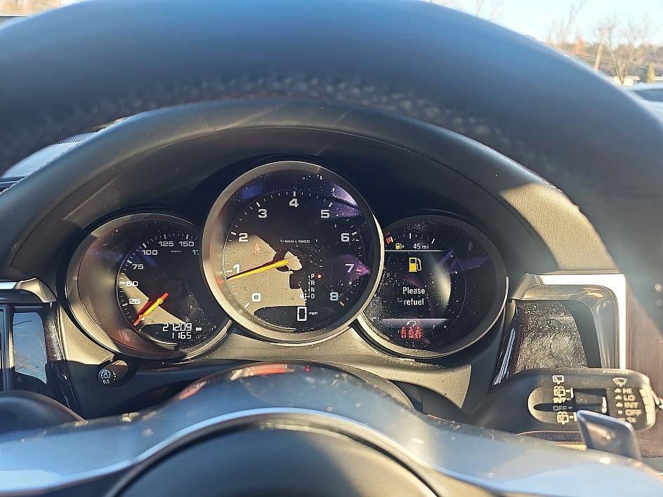 Used 2021 Porsche Macan image 20