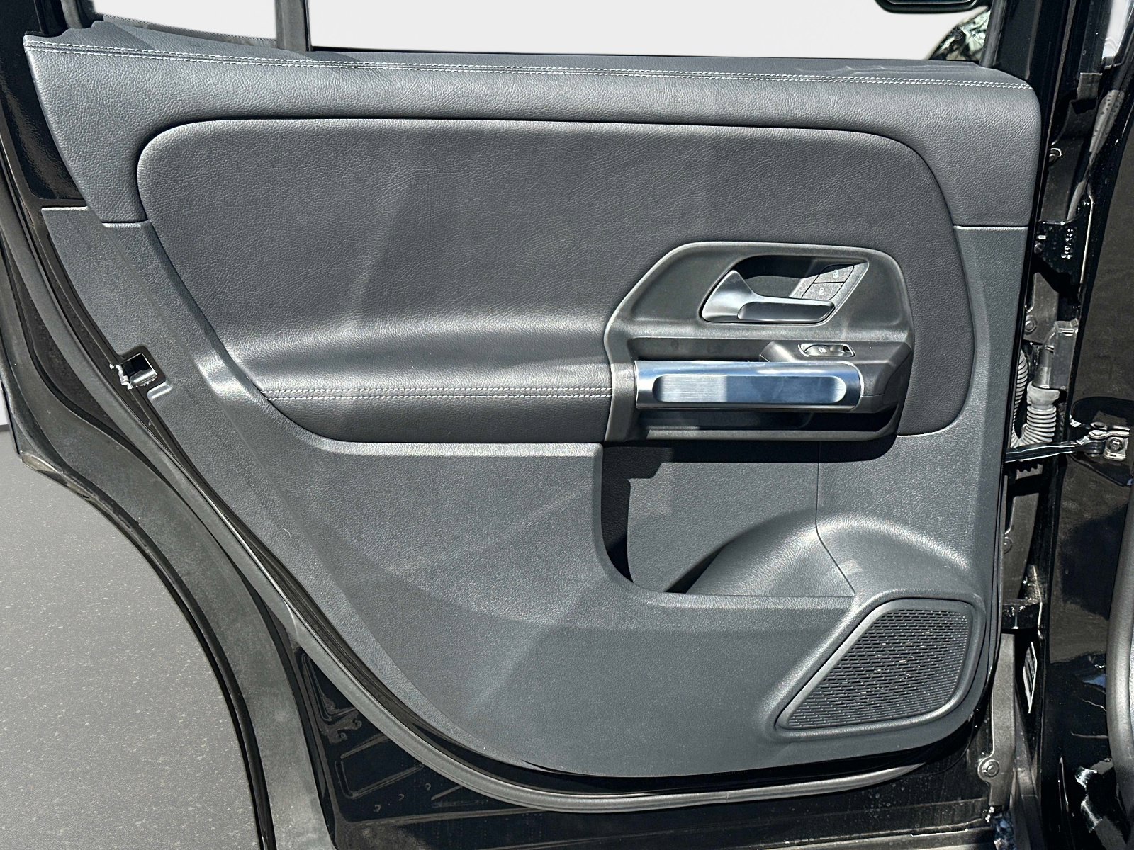 Certified 2025 Mercedes-Benz GLB 250 image 12