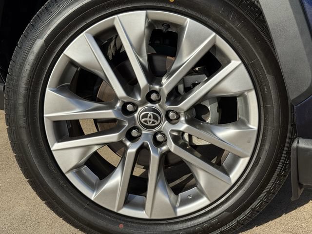 Used 2024 Toyota RAV4 Limited w/ Advanced Technology Package FWD image 9