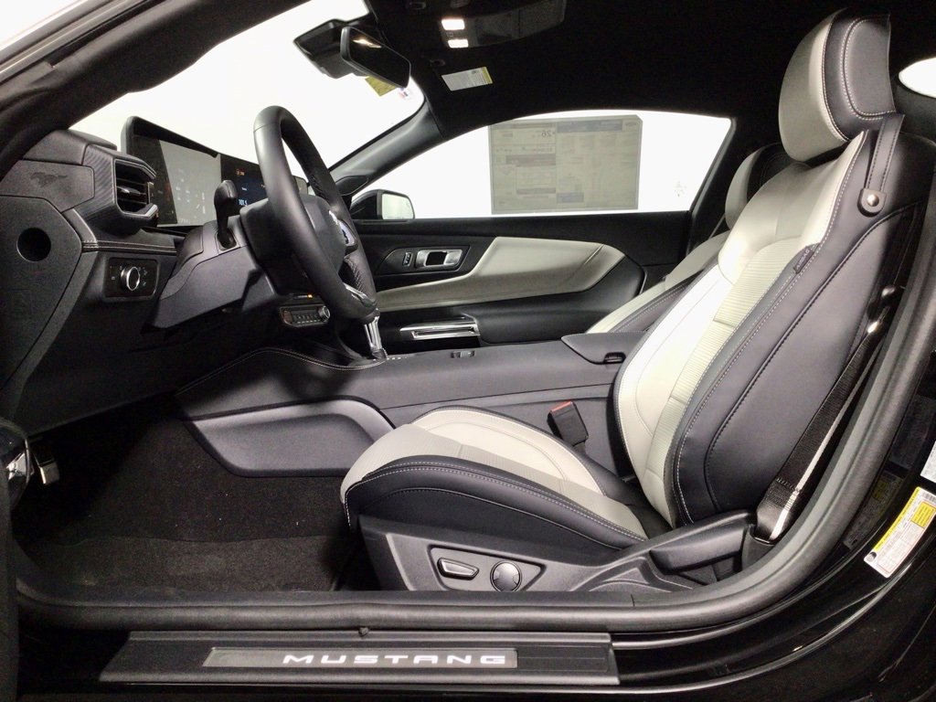 New 2025 Ford Mustang Premium image 17