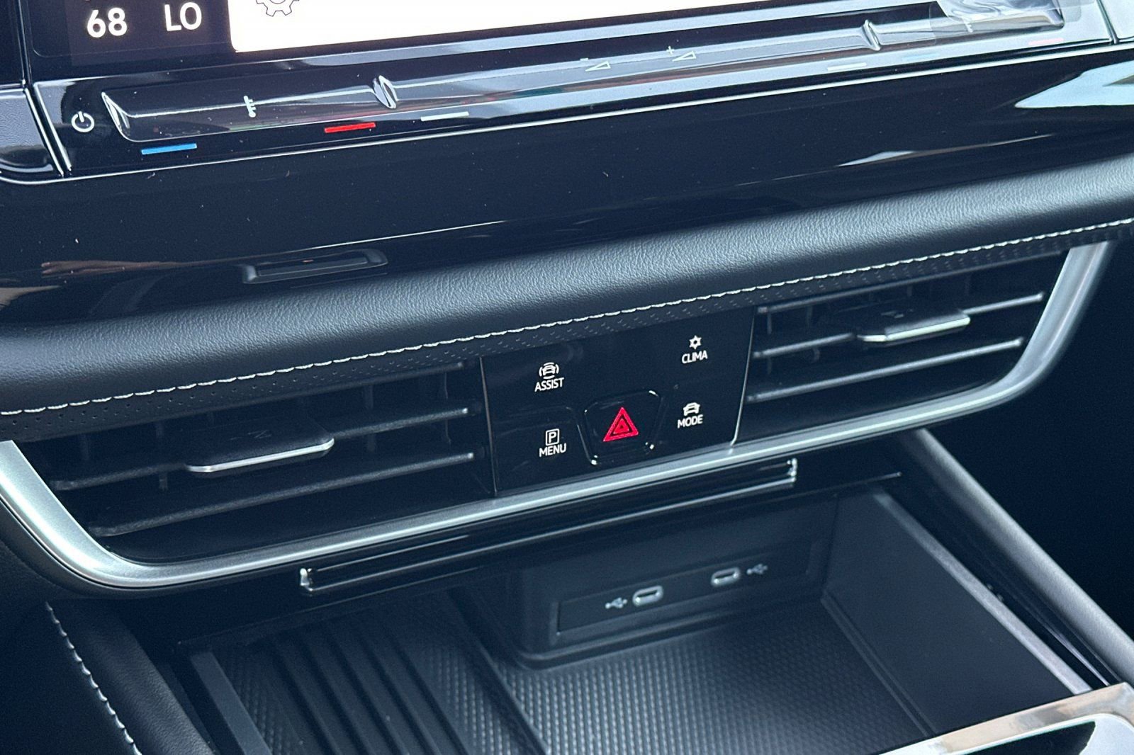 New 2026 Volkswagen Atlas SE image 19