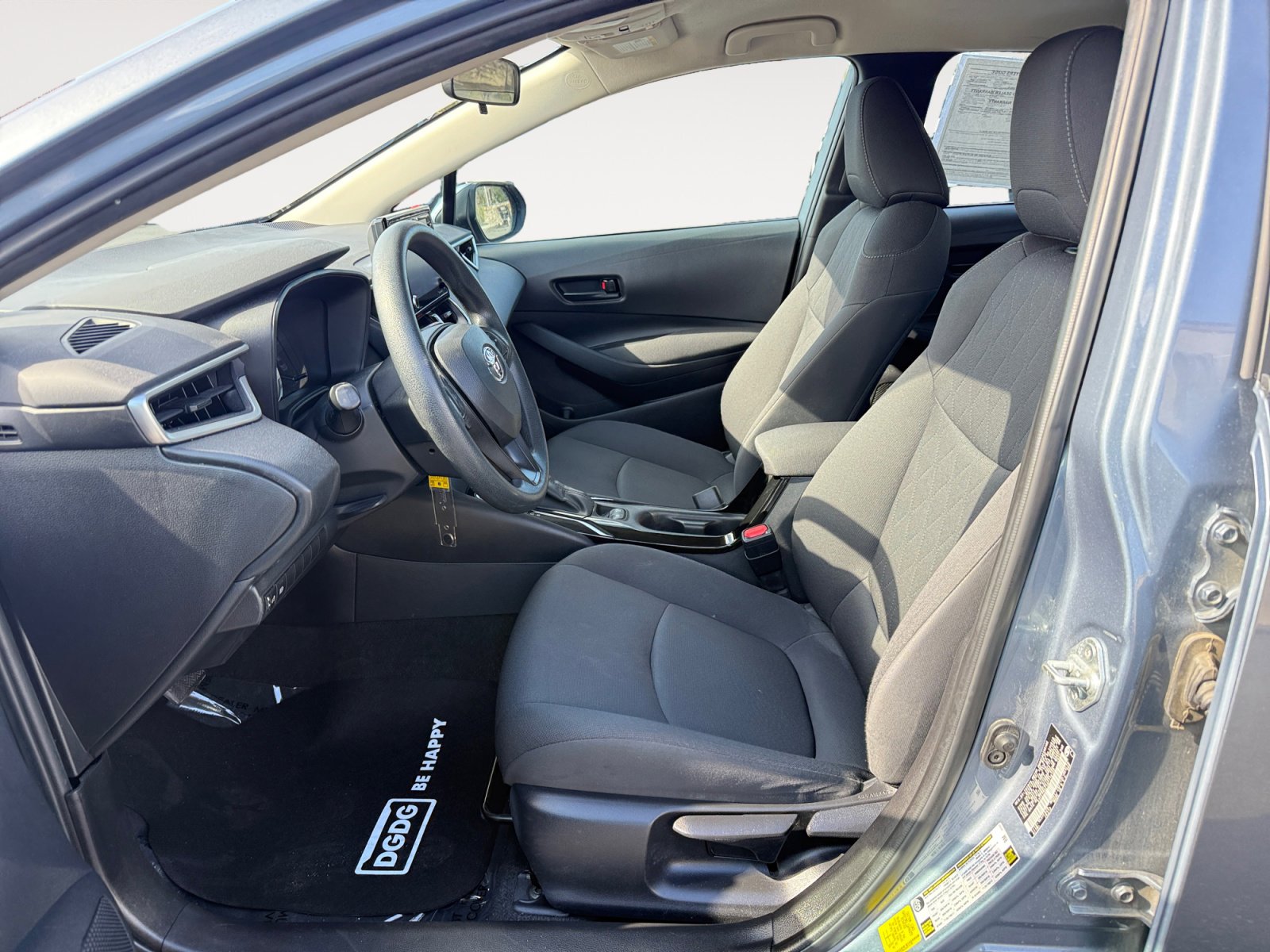 Used 2022 Toyota Corolla LE image 10