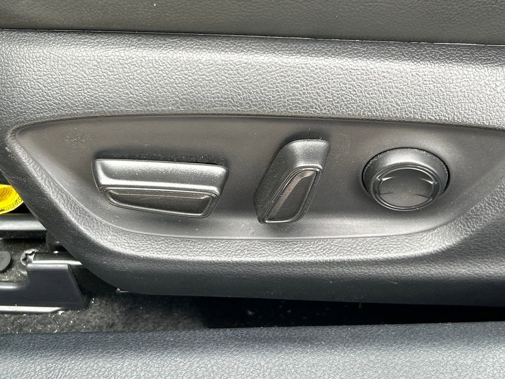 Used 2021 Toyota Camry XSE image 22