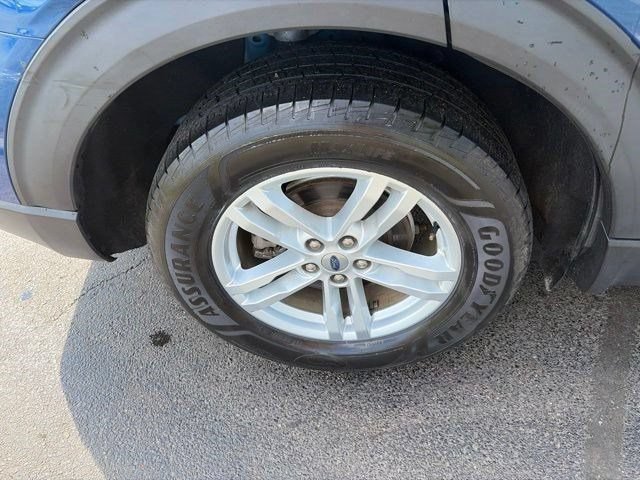 Used 2021 Ford Explorer XLT AWD/4WD image 46