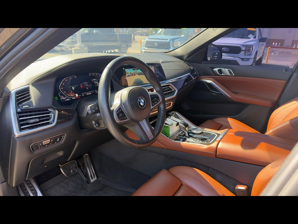 Used 2023 BMW X6 xDrive40i w/ M Sport Package AWD/4WD image 6