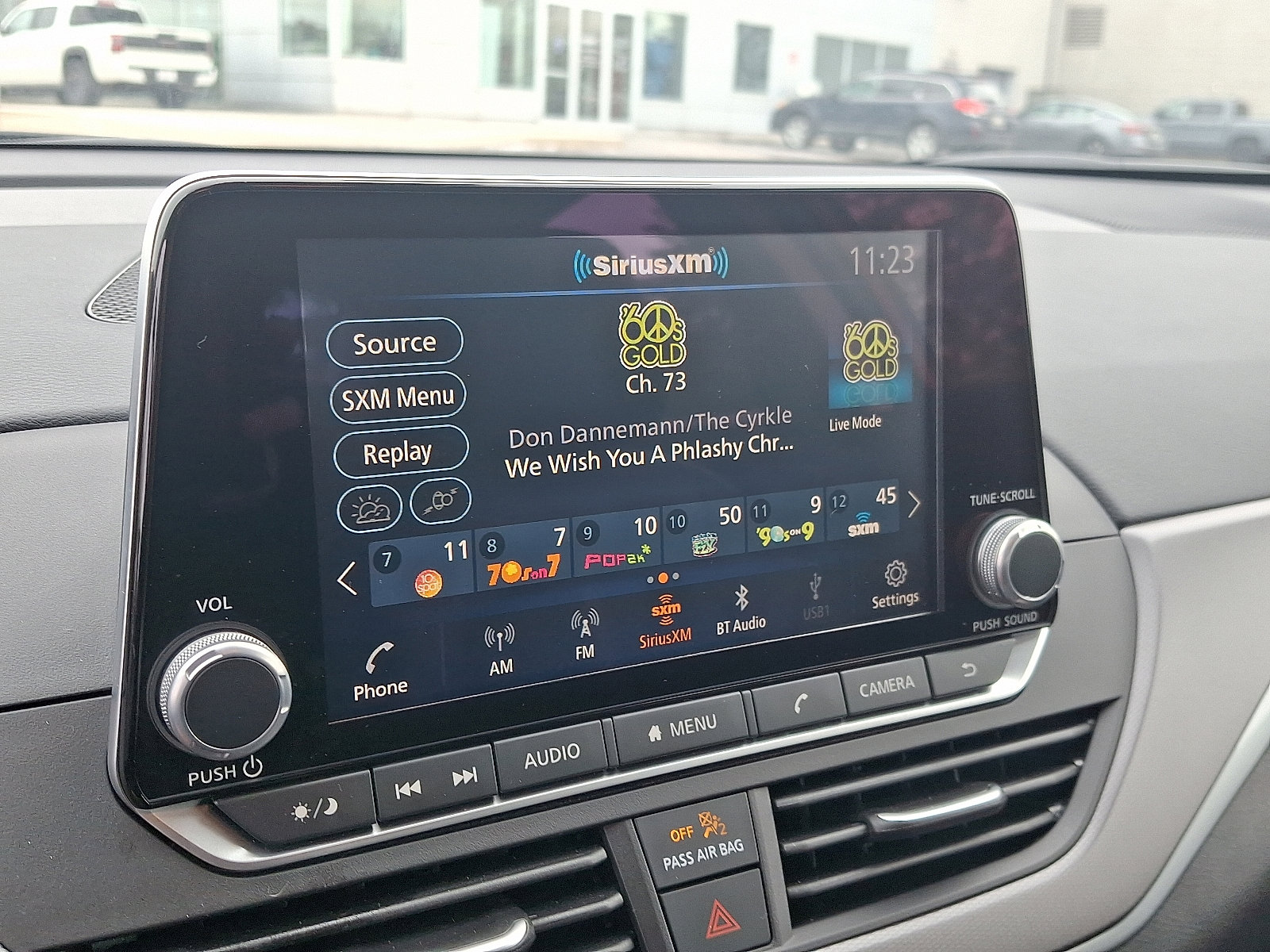 Certified 2025 Nissan Altima 2.5 SR image 16