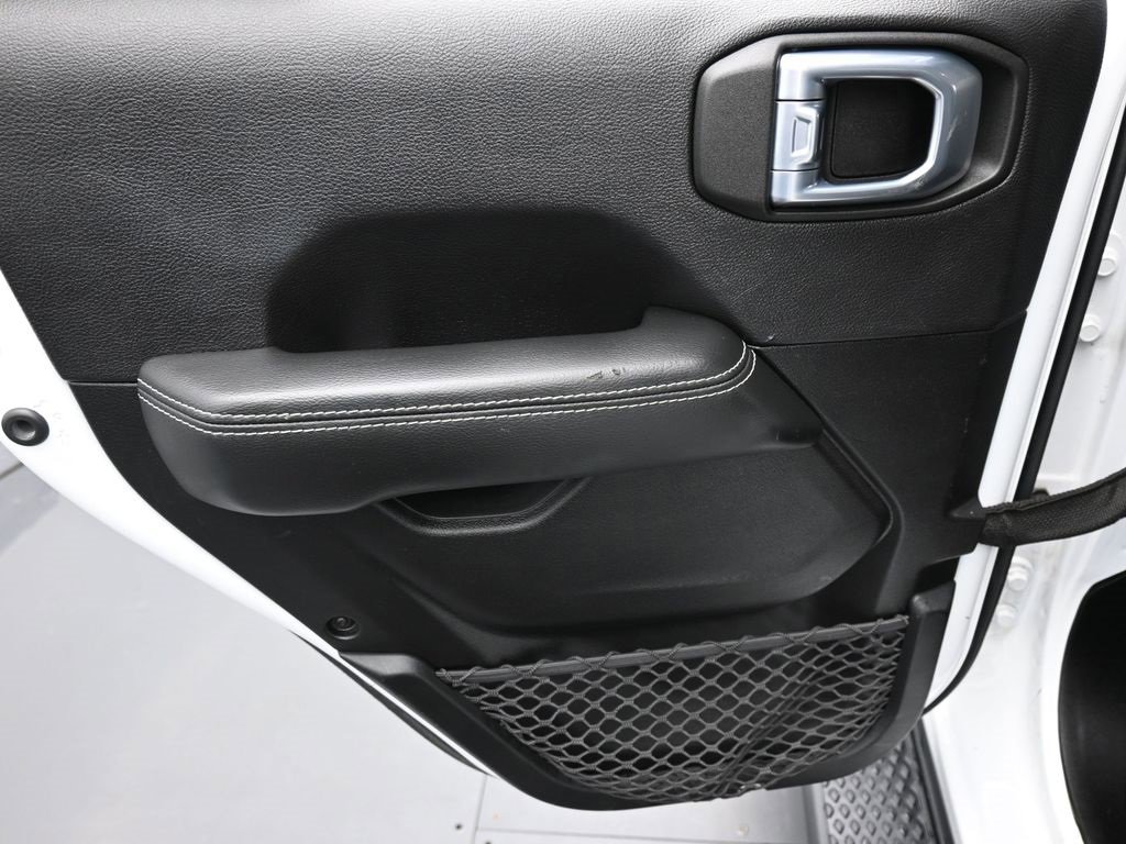 Certified 2021 Jeep Gladiator Overland w/ Popular Equipment Package image 11