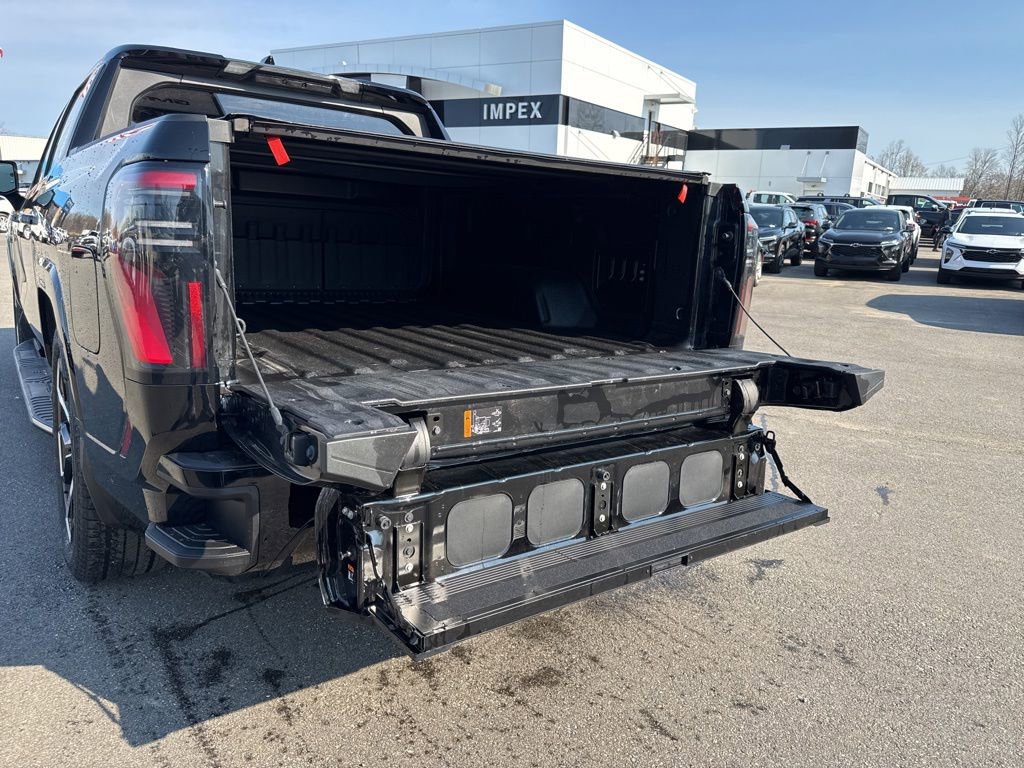 Used 2025 GMC Sierra EV Denali image 32