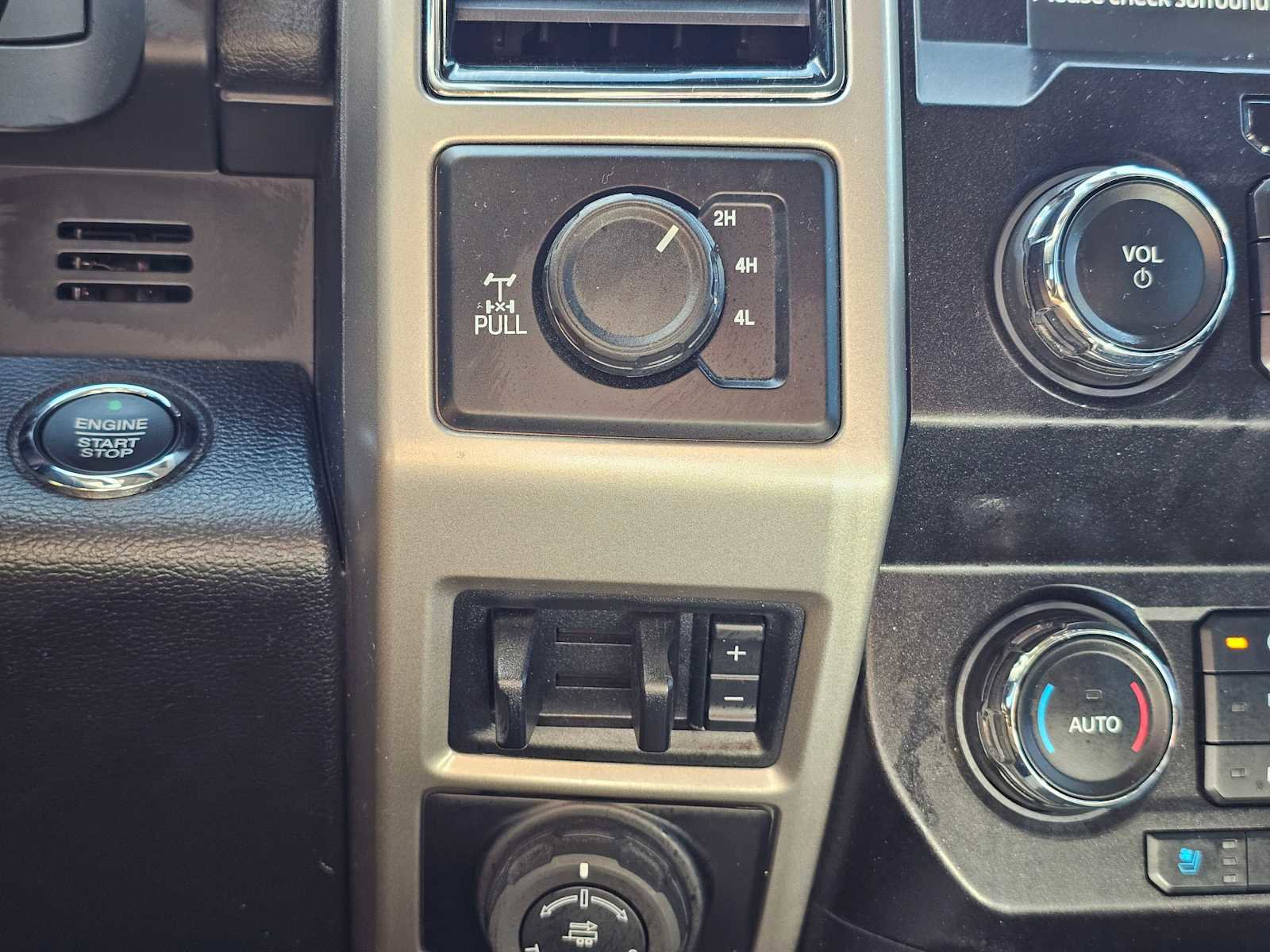 Used 2021 Ford F250 Lariat image 30