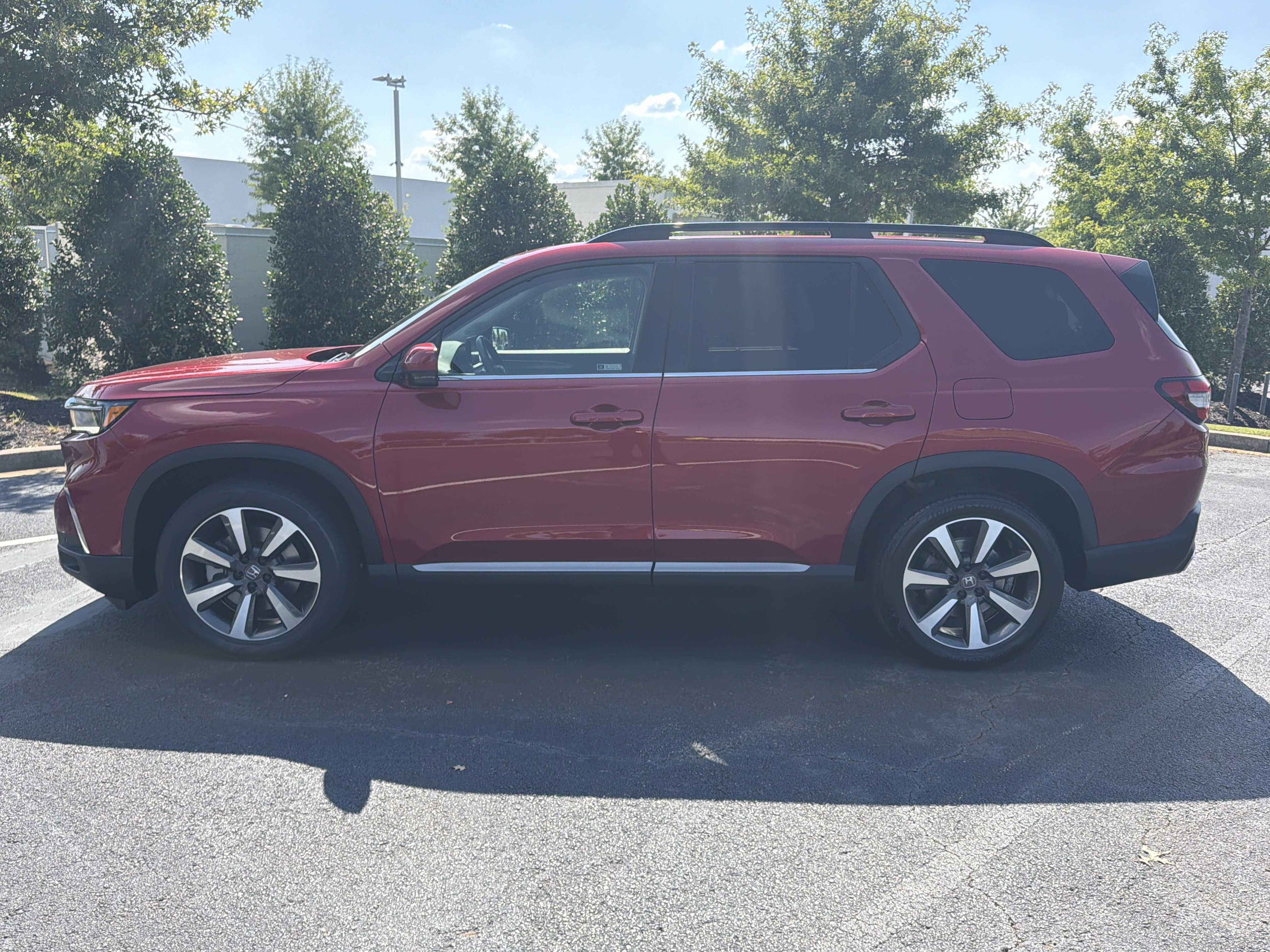 Certified 2024 Honda Pilot Elite image 6