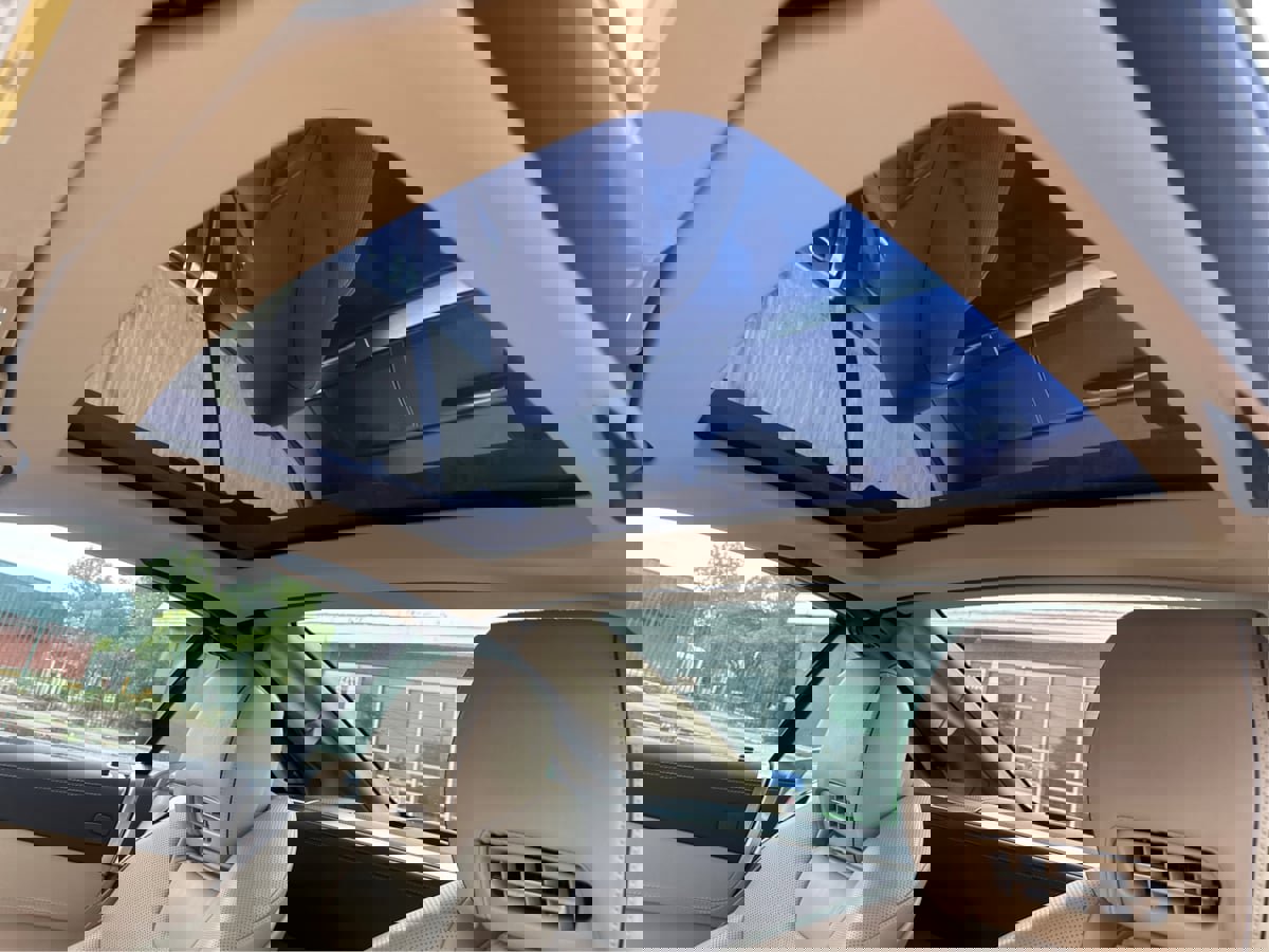 Used 2013 Mercedes-Benz SL 550 image 17