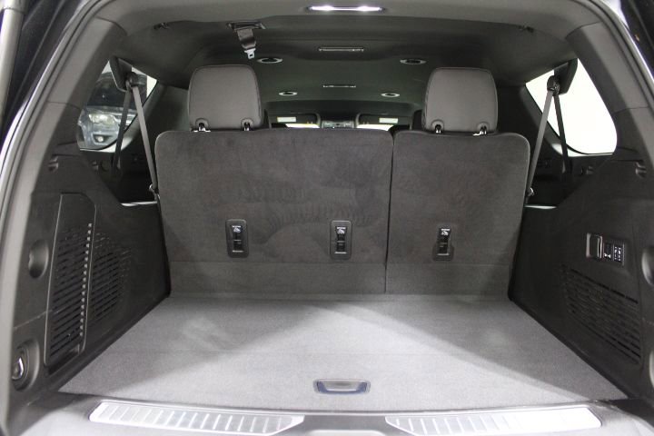 Used 2024 GMC Yukon XL Denali image 13