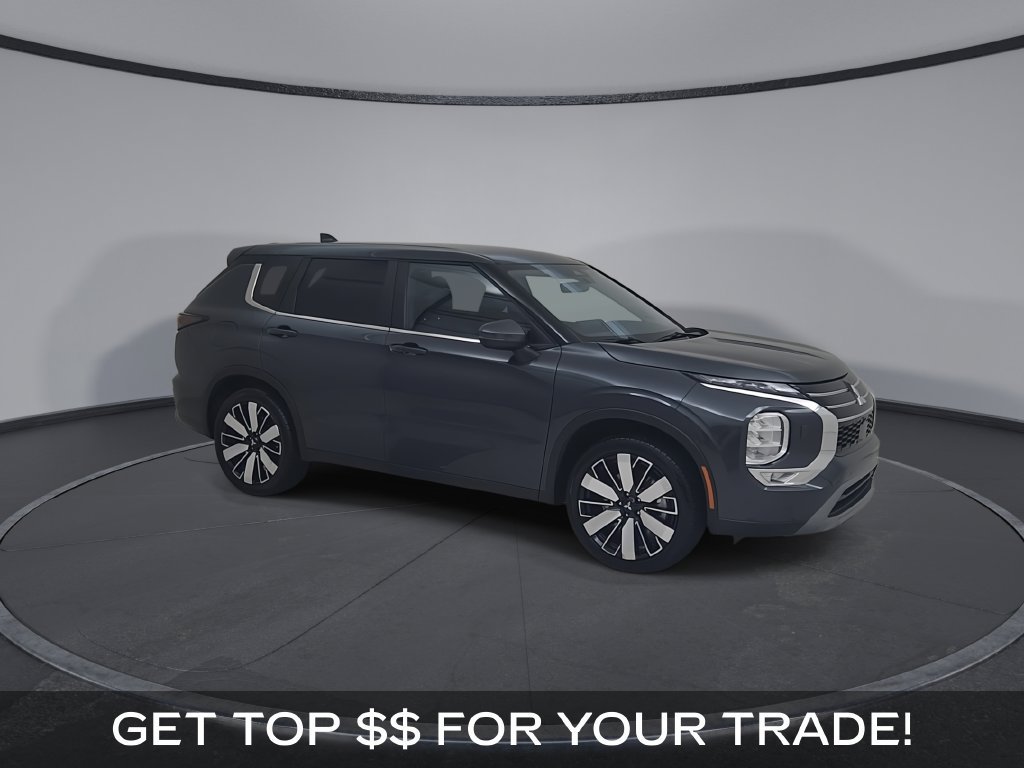 Used 2025 Mitsubishi Outlander SE AWD/4WD image 2