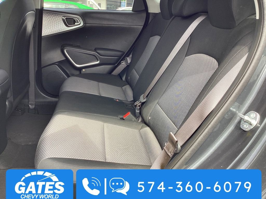Used 2025 Kia Soul LX w/ LX Technology Package FWD image 14
