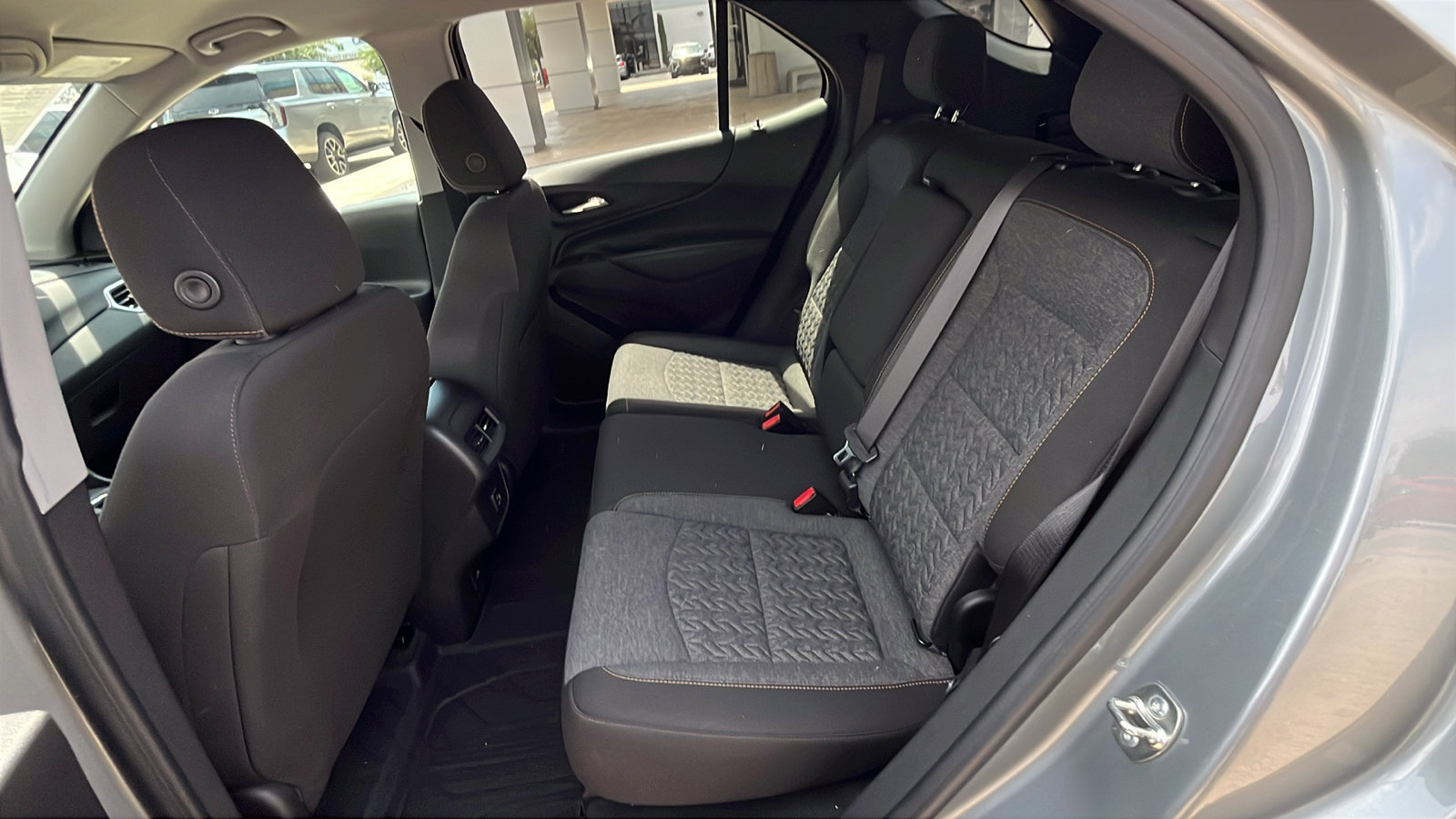 Used 2024 Chevrolet Equinox LT FWD image 24