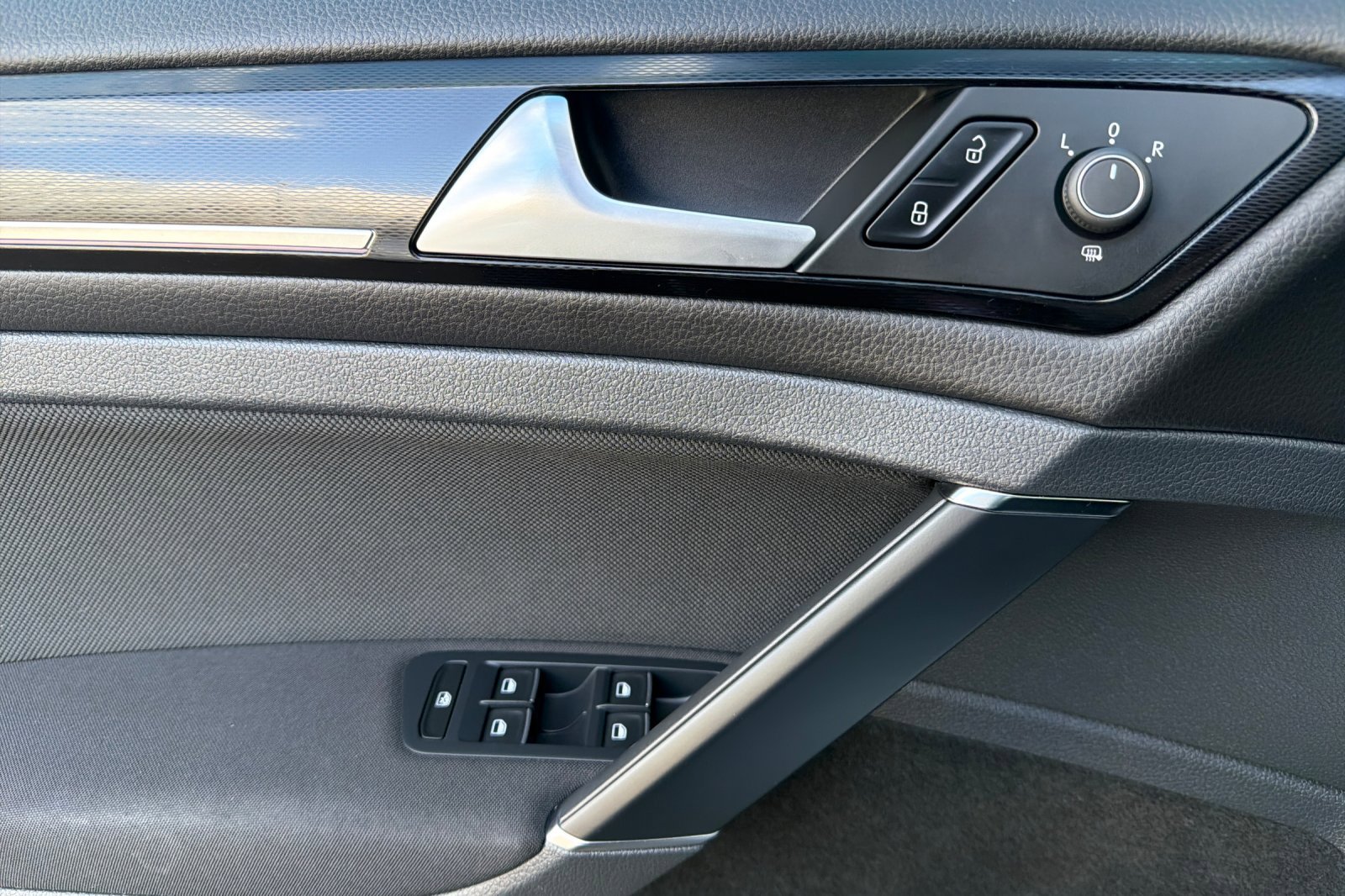 Used 2015 Volkswagen GTI S image 11