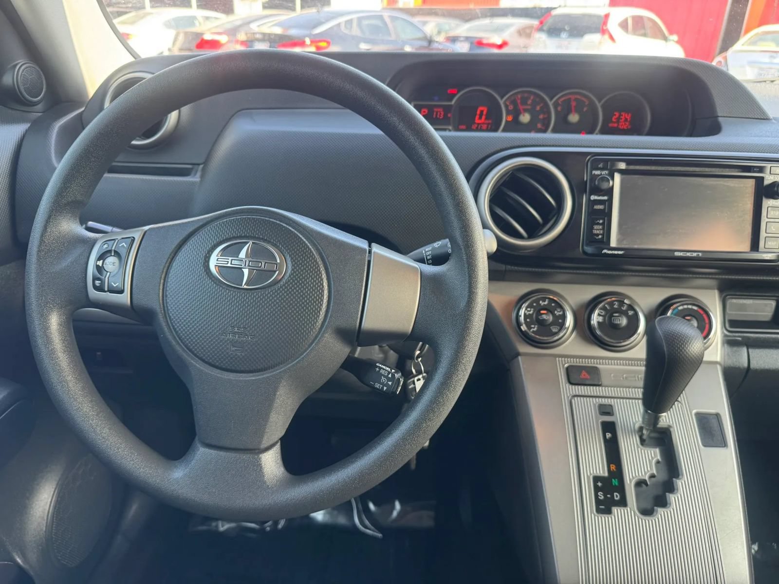 Used 2014 Scion xB FWD image 26