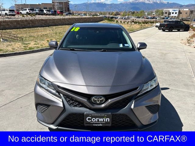 Used 2018 Toyota Camry SE image 2
