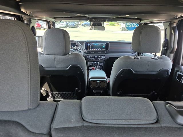 Used 2025 Jeep Wrangler Unlimited Rubicon AWD/4WD image 29