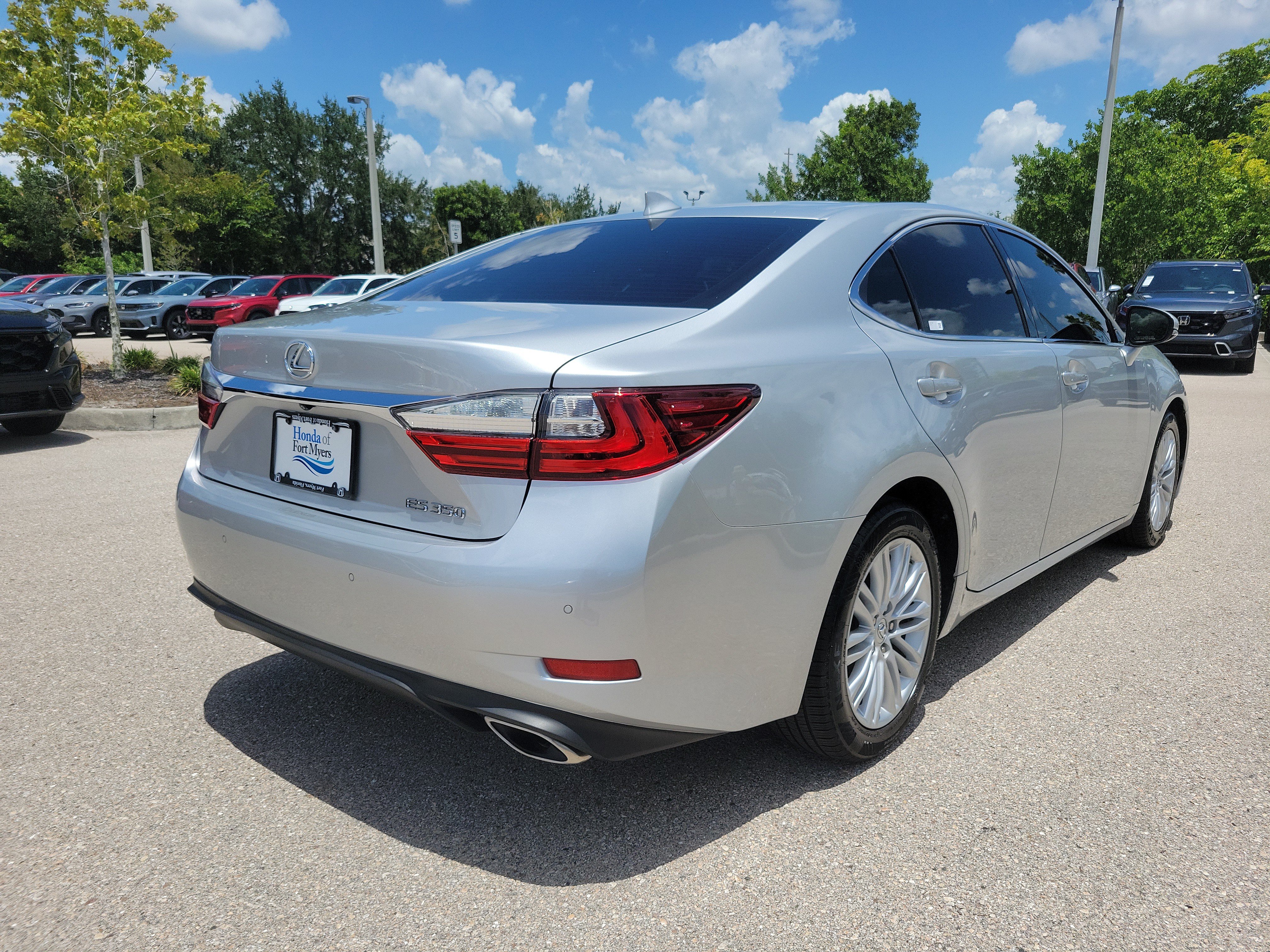 Used 2017 Lexus ES 350 w/ Premium Package FWD image 6