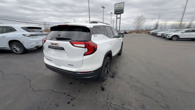 Used 2022 GMC Terrain SLE w/ Driver Convenience Package image 8