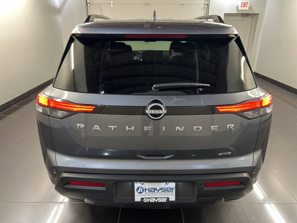 Used 2025 Nissan Pathfinder SV AWD/4WD image 5