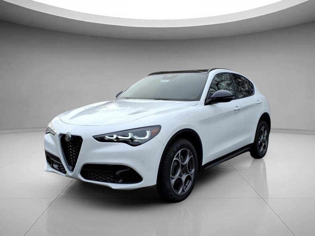 New 2025 Alfa Romeo Stelvio Sprint w/ Convenience Package