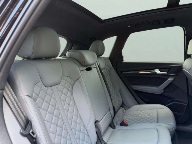 Certified 2025 Audi SQ5 Premium Plus w/ Premium Plus Package AWD/4WD image 26