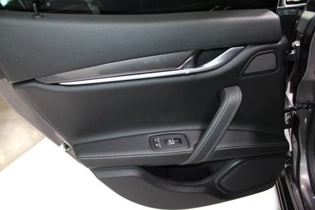 Used 2021 Maserati Ghibli S Q4 AWD/4WD image 69