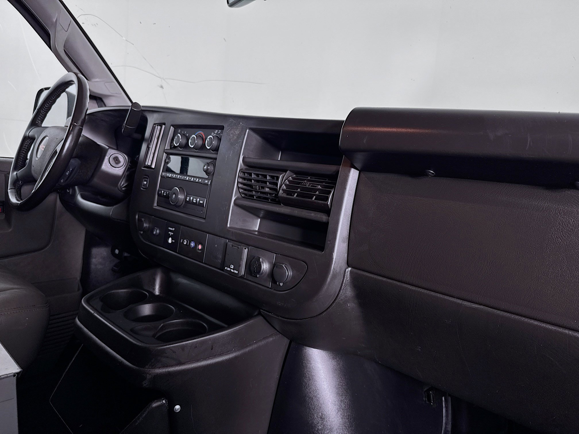 Used 2023 GMC Savana 2500 w/ Driver Convenience Package image 23