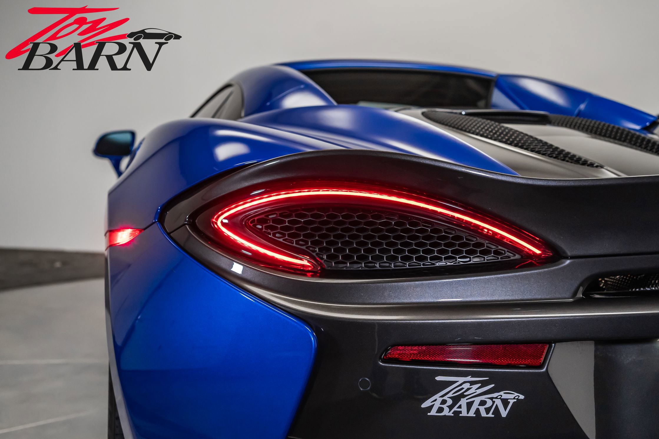 Used 2019 McLaren 570S Spider image 22