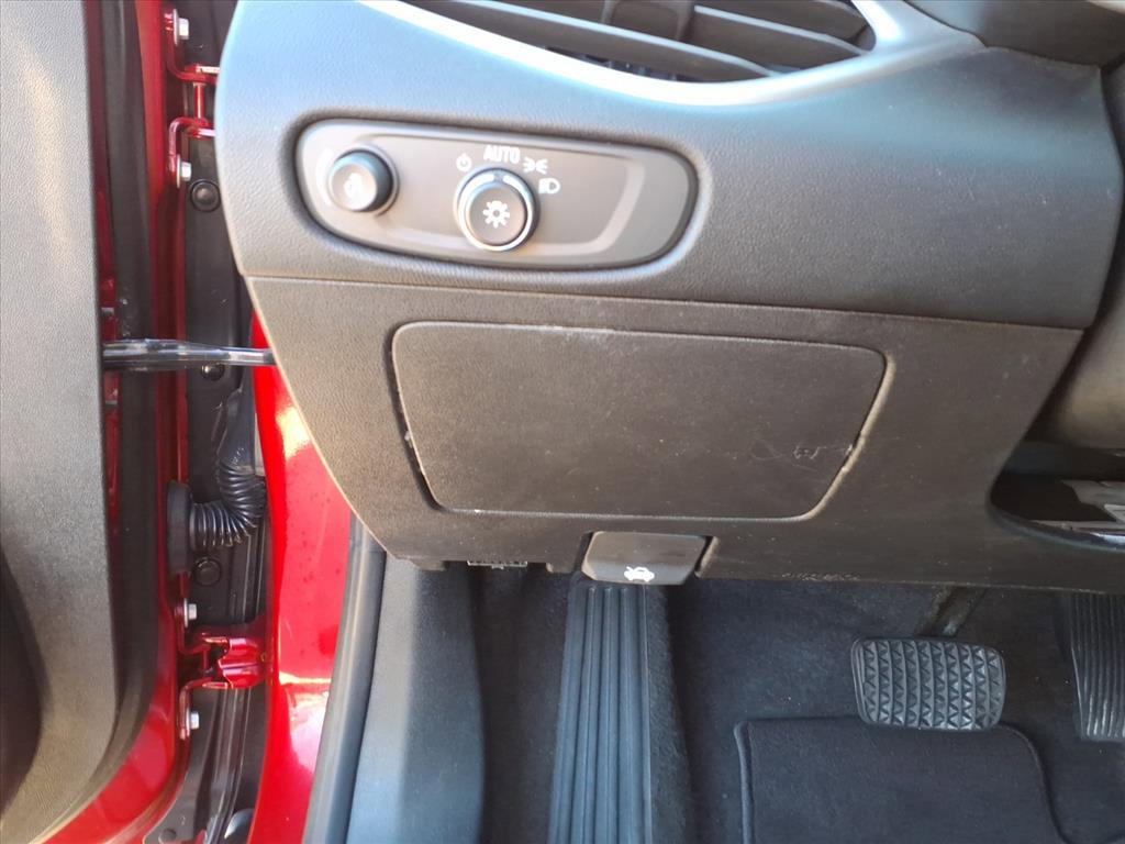 Used 2024 Chevrolet Malibu LT FWD image 16