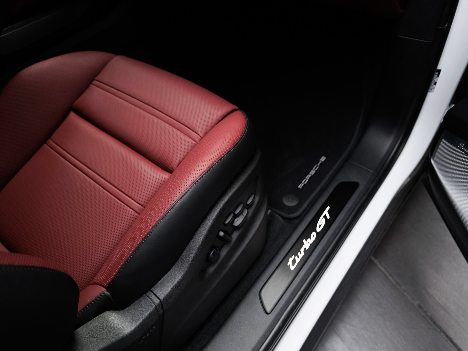 New 2026 Porsche Cayenne Turbo GT AWD/4WD image 41