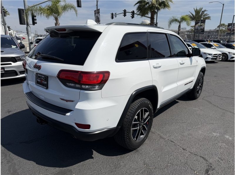 Used 2019 Jeep Grand Cherokee Trailhawk w/ Trailhawk Luxury Group AWD/4WD image 15