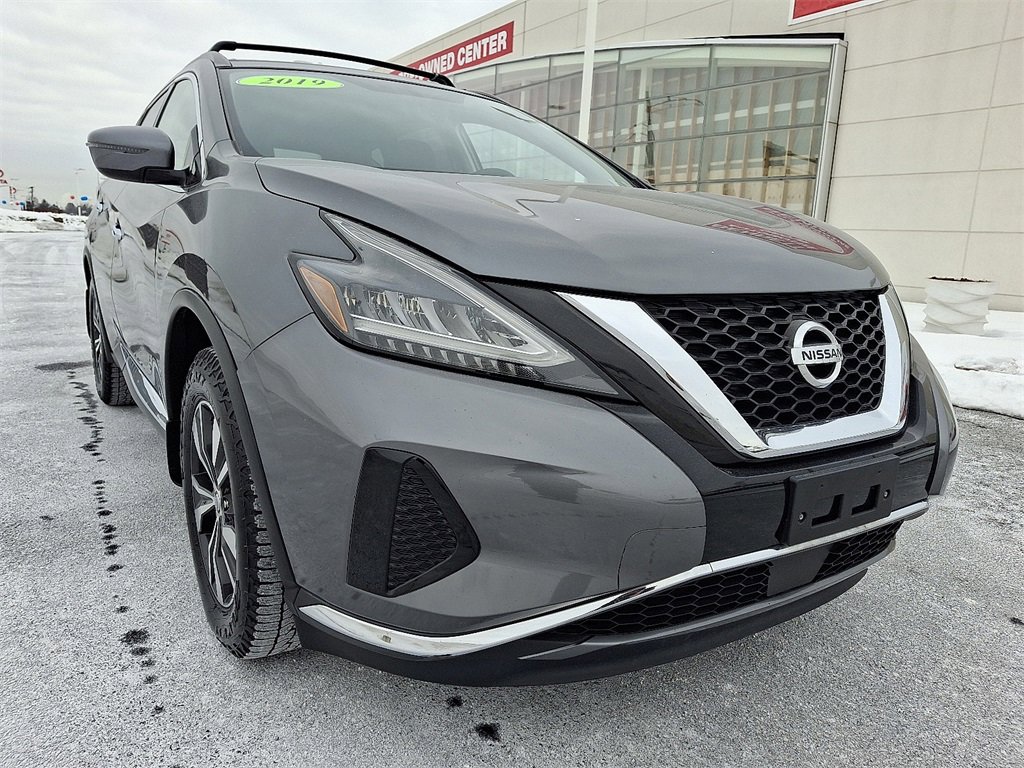 Used 2019 Nissan Murano SV image 2