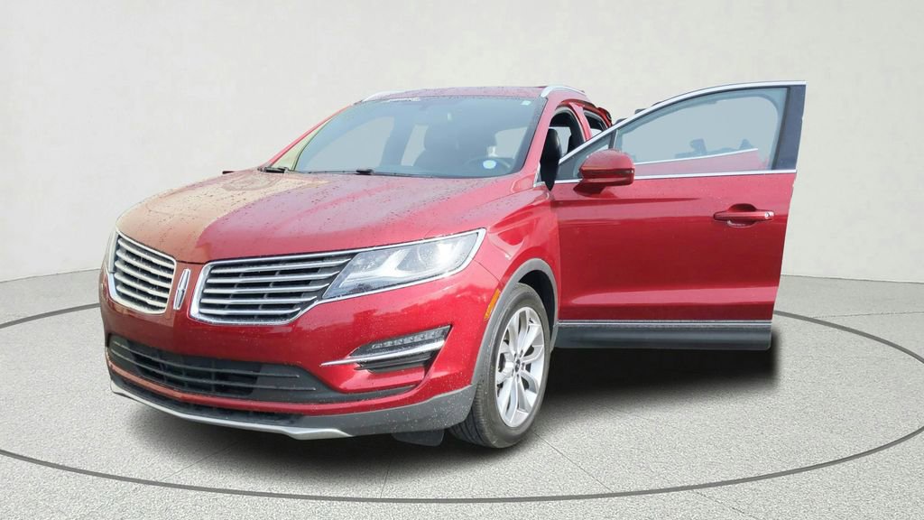 Used 2015 Lincoln MKC FWD w/ Equipment Group 101A Select image 10