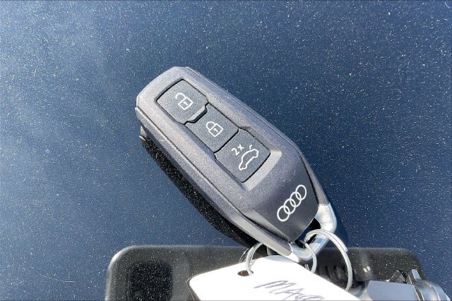 Used 2025 Audi Q5 Premium Plus w/ Premium Plus AWD/4WD image 11