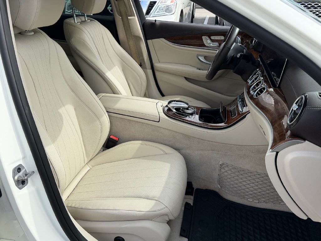 Used 2020 Mercedes-Benz E 350 4MATIC Sedan image 19