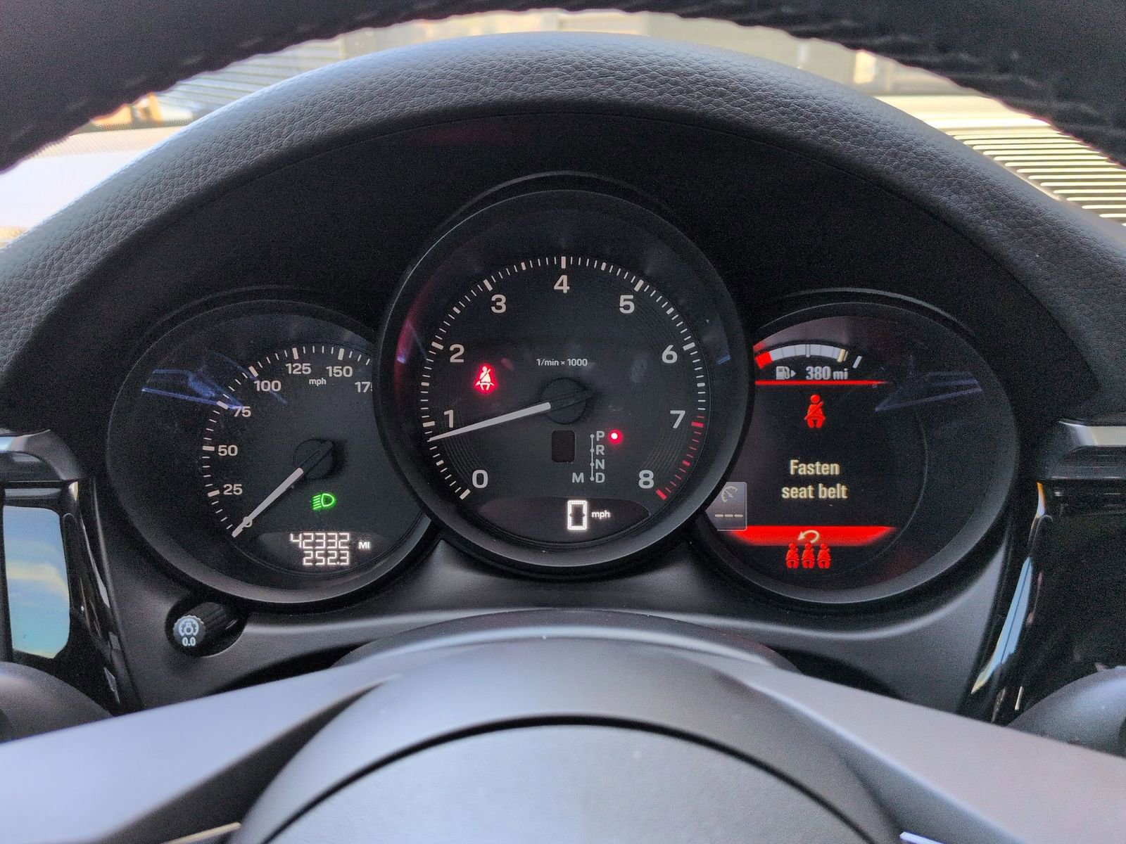 Certified 2022 Porsche Macan image 17