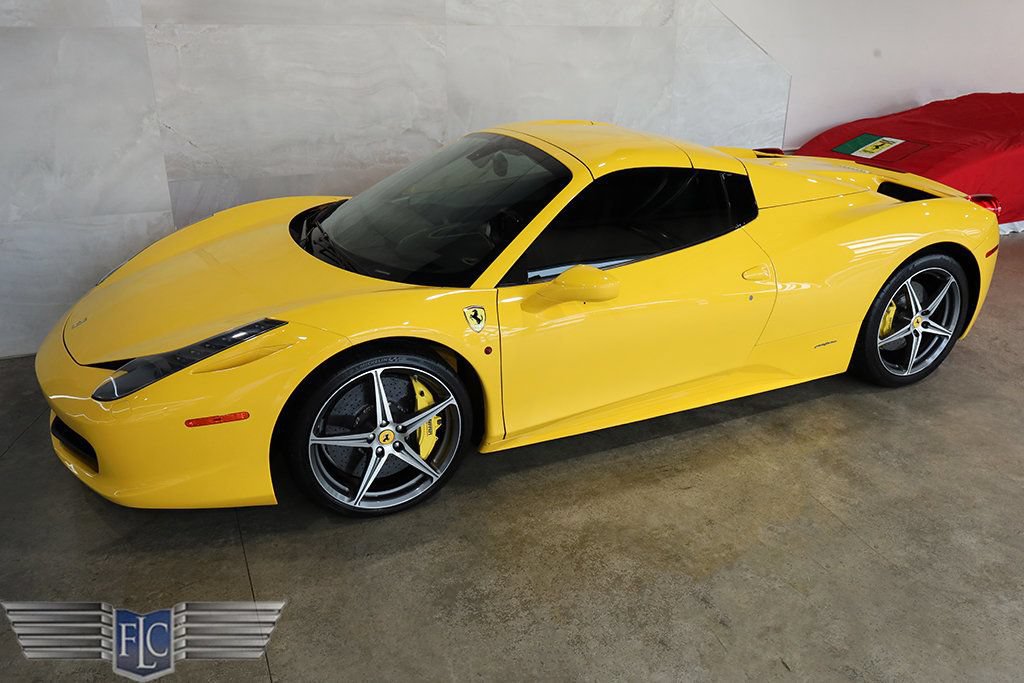 Used 2015 Ferrari 458 Spider RWD image 15